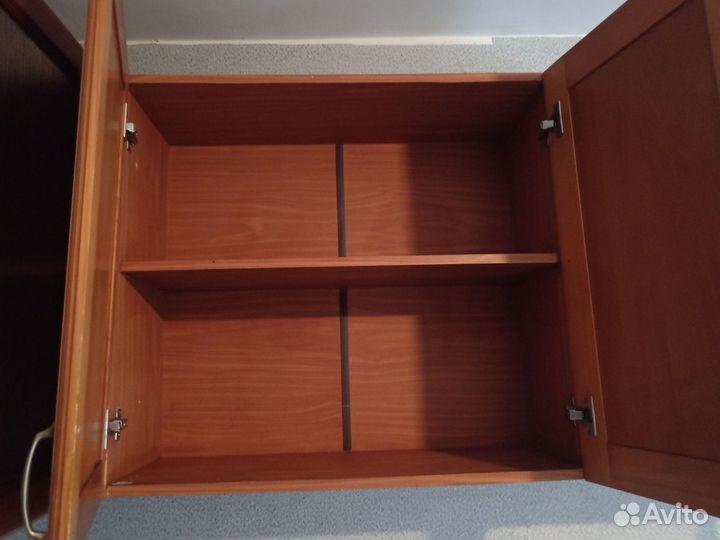 Кухонные навесные шкафчики