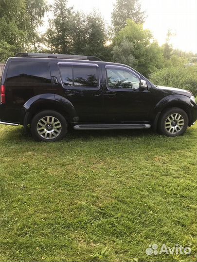 Nissan Pathfinder 2.5 AT, 2011, 250 000 км
