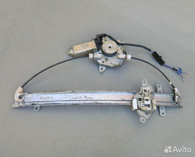 Стеклоподъемник передний правый Maxima A32