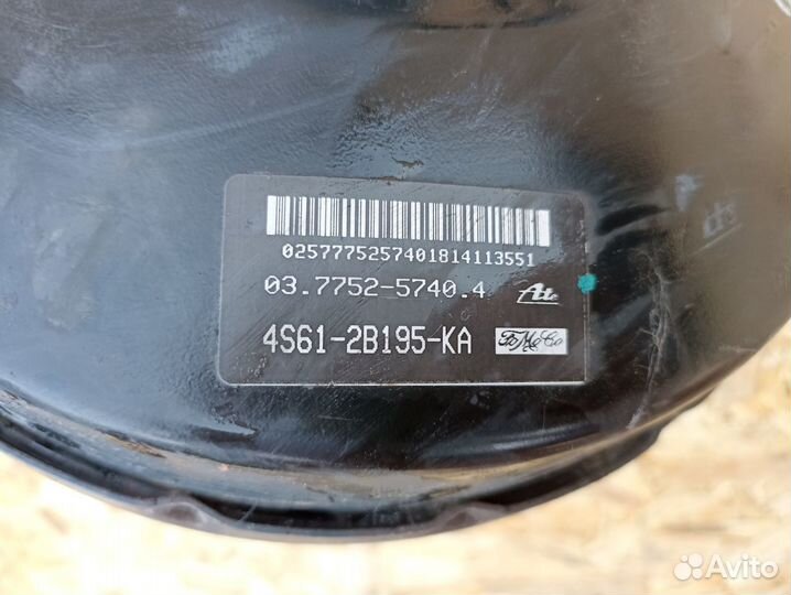 Вакуумный усилитель тормозов Ford Fiesta