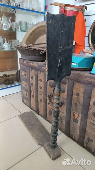 Самопряха с колесом 19 век. Прялка. Русский быт