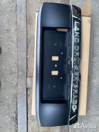 Накладка крышки багажника Prado 150 2017-2023