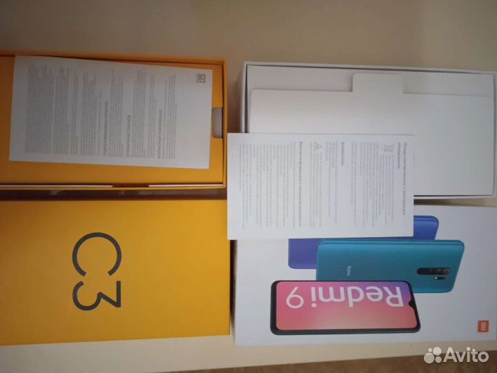 Коробки для смартфонов Redmi