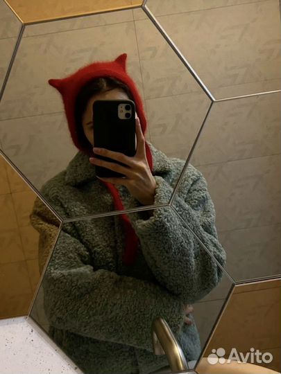 Чепчик с ушками красный