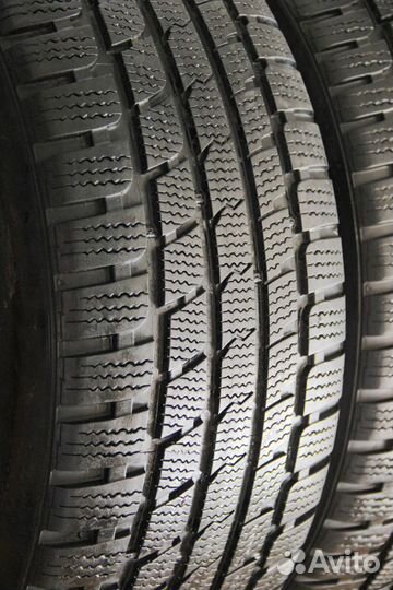 Kumho WinterCraft KW27 245/40 R19 98V