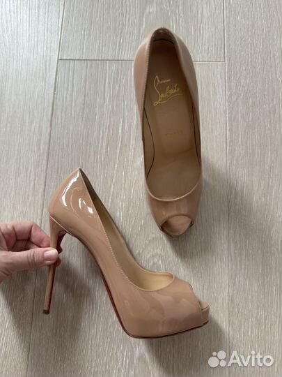 Туфли christian louboutin 35 35,5 оригинал