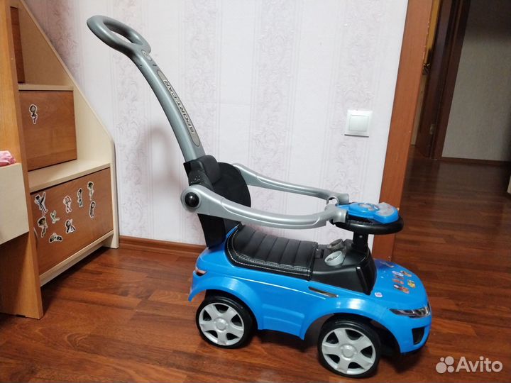 Детская машинка каталка с ручкой