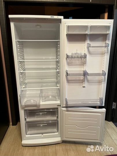 Продаю холодильник