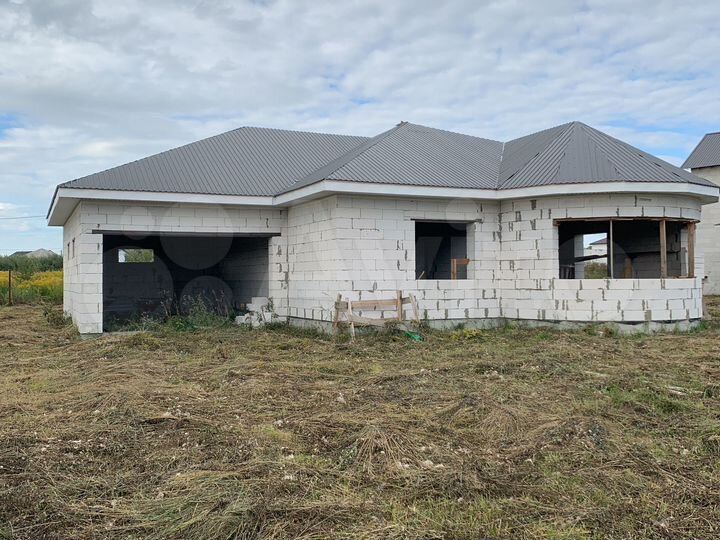 Коттедж 180 м² на участке 8 сот.