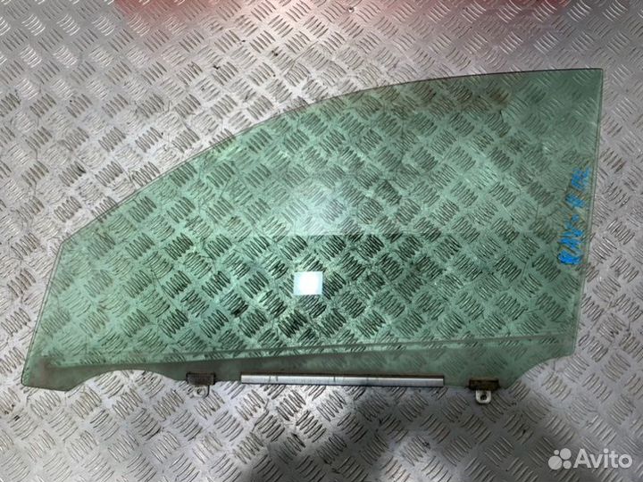 Стекло двери переднее левое Toyota Rav4 ACA30