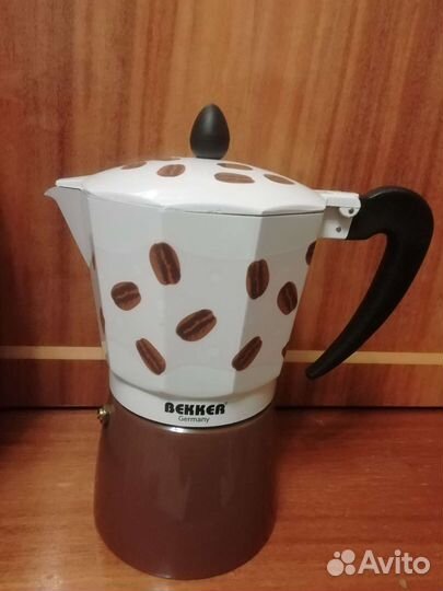Новая кофеварка Bekker
