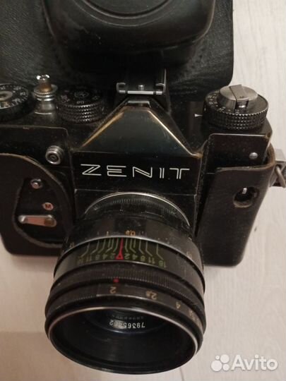 Фотоаппарат Zenit с объективом Helios-44-2