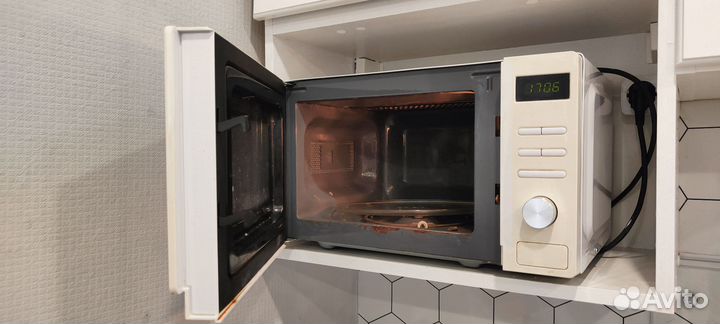 Микроволновая печь Midea