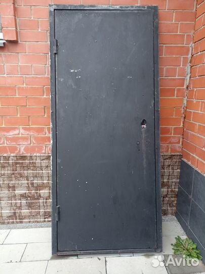 Дверь входная металлическая