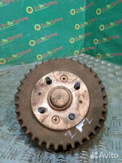 Кулак задний правый Kia Spectra седан