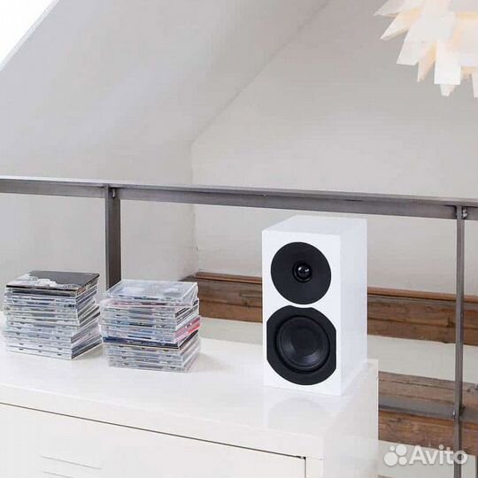 Полочная акустика System Audio SA Saxo 1 Satin Whi