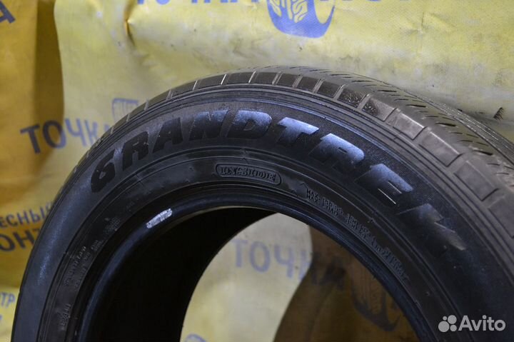 Dunlop Grandtrek ST30 225/65 R17