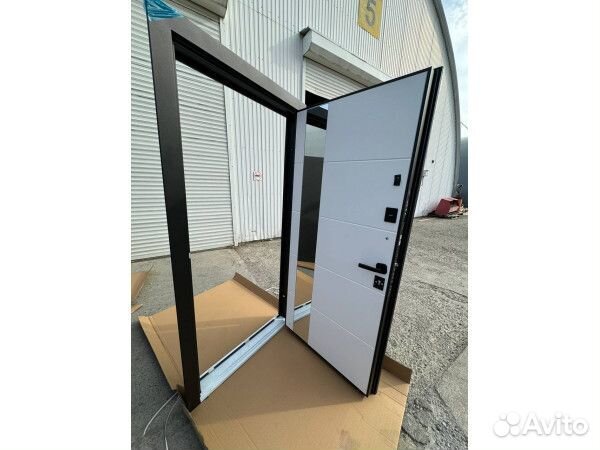 Дверь входная Luxor 2мдф Призма Зеркало