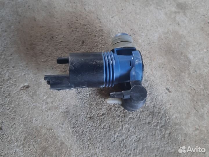 Моторчик бачка омывателя Nissan Juke Qashqai J11