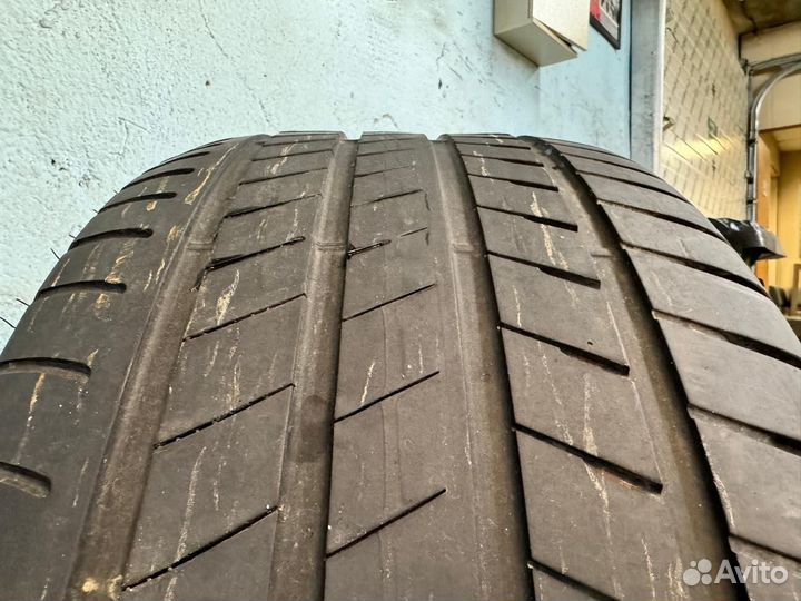 Bridgestone Alenza 001 275/45 R20 и 305/40 R20 110Y