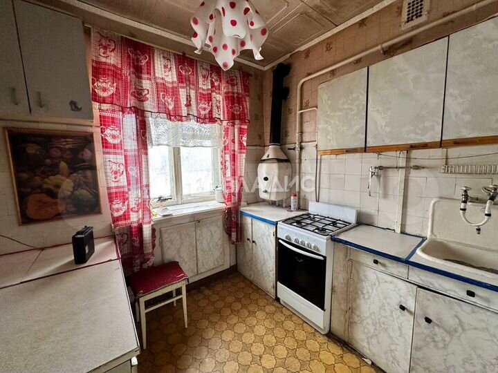 2-к. квартира, 42 м², 3/4 эт.