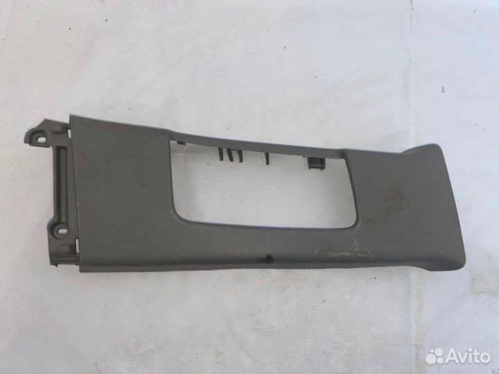 Обшивка стойки средняя правая Toyota Camry V50