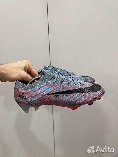 Футбольные бутсы Nike Mercurial