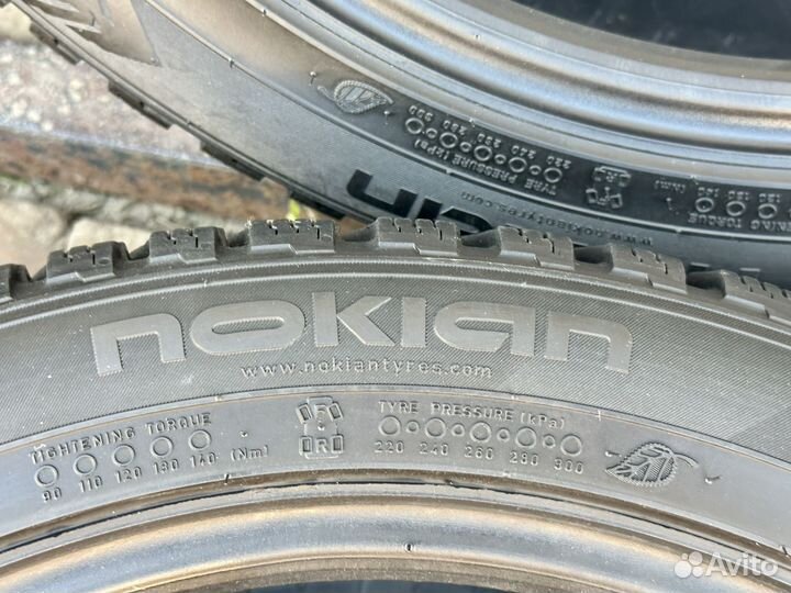 Nokian Tyres Hakkapeliitta 8 235/45 R18