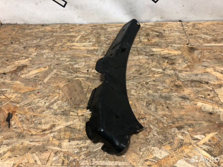 Водосток багажника задний правый Bmw 5-Series F07