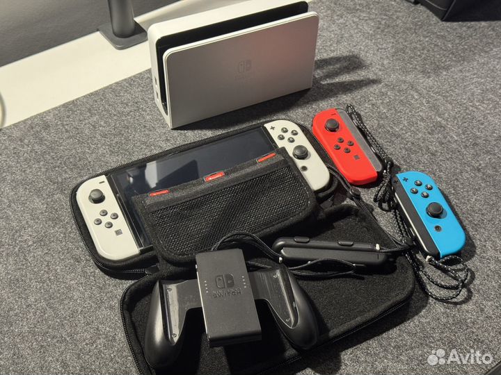 Nintendo Switch oled + комплект