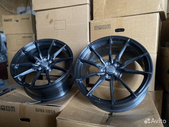 Кованые разноширокие 19” диски HRE