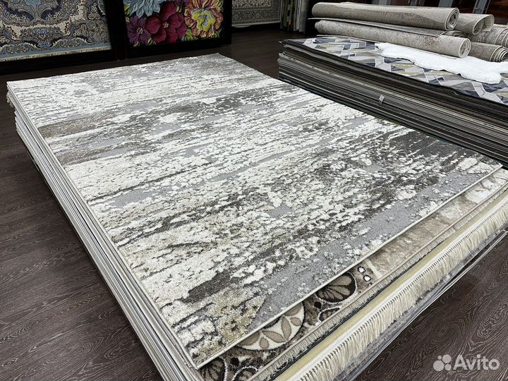 Ковер 2х2.9 новый