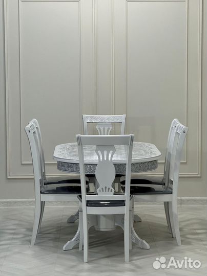 Стол и стулья от производителя. В наличии