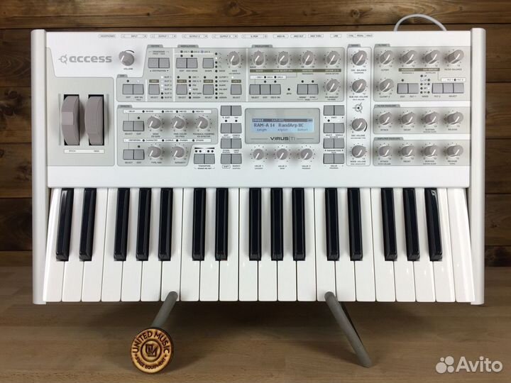 Синтезатор Access Virus TI2 Polar