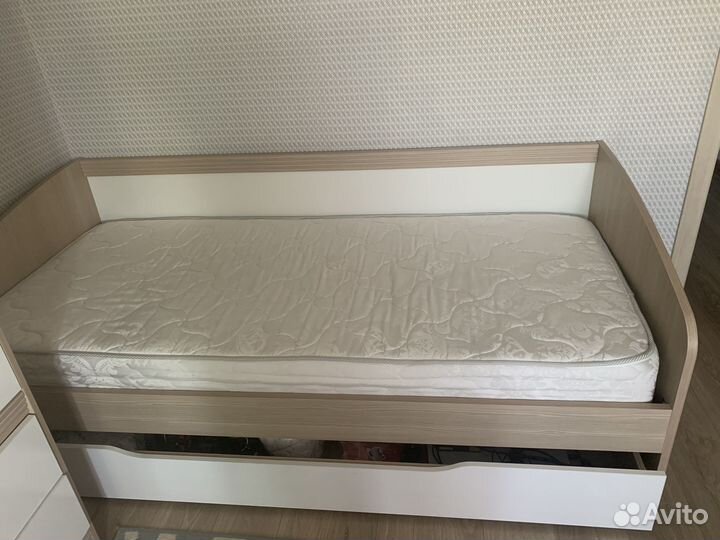Кровать с матрасом детская