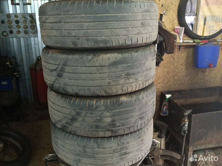 Continental ContiPremiumContact 2 215/55 R17 94V