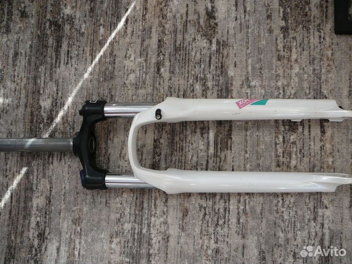 Вилка для велосипеда 27.5 santour XCM