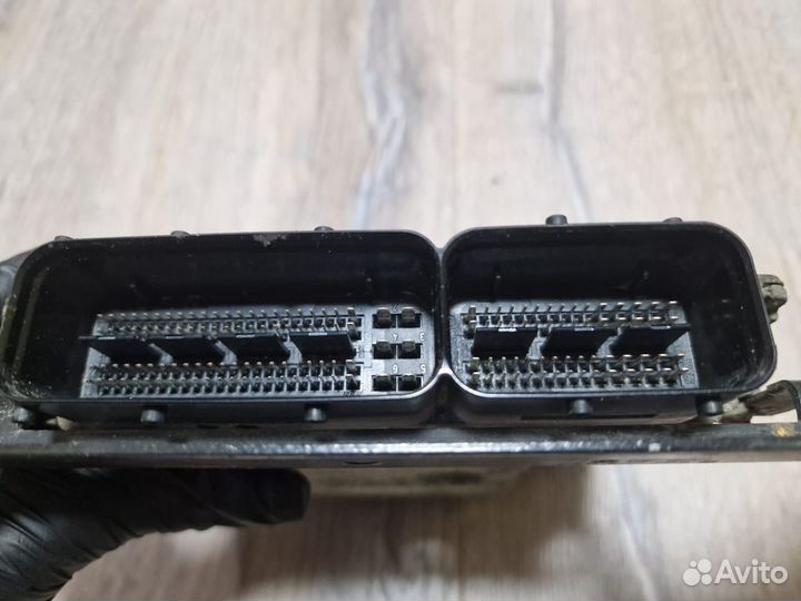 Блок управления двигателя (эбу) VW Passat B6