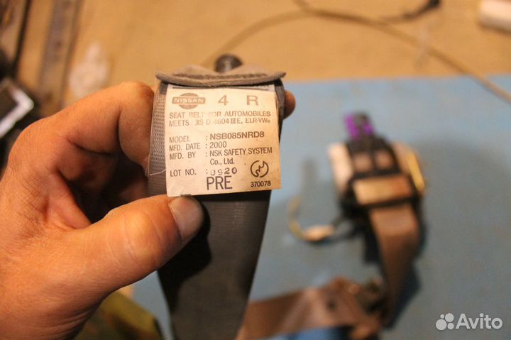 Ремень системы безопасности Nissan Serena C24 1999