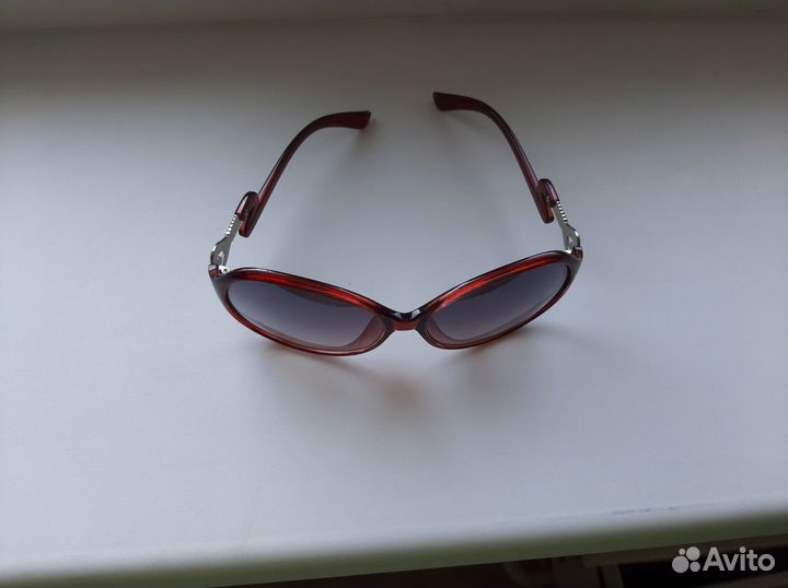 Очки солнцезащитные