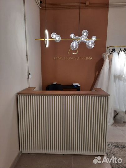 Стойка ресепшн