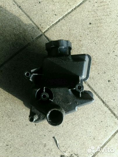 Бачек гидроусилителя Мерседес A0004602583