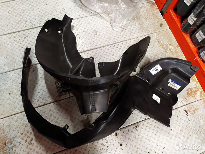 Подкрылок передний правый Hyundai Sonata