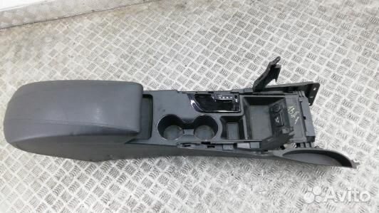 Подлокотник центральный hyundai sonata 6 (YF) (1BA