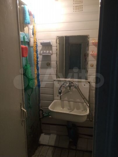 Комната 9 м² в 6-к., 2/4 эт.