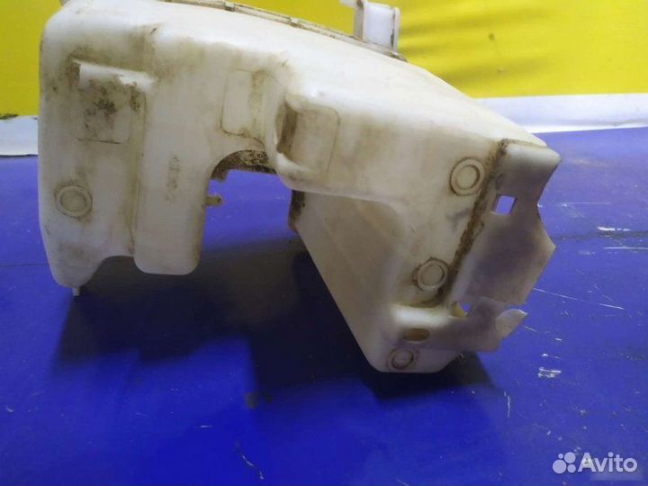 Бачок омывателя Mitsubishi Lancer 9