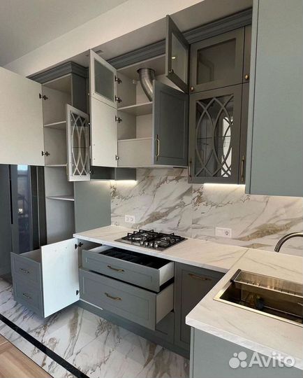 Кухня угловая. Кухонный ганитур. Кухни