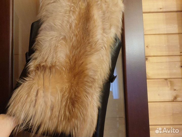 Меховая жилетка из лисы