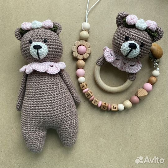 Погремушка и игрушка