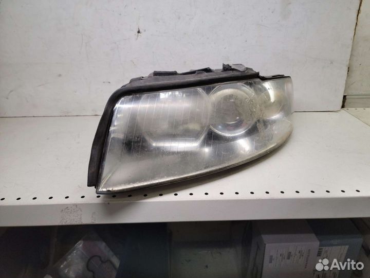 Фара передняя левая Audi A4 8E0941029C